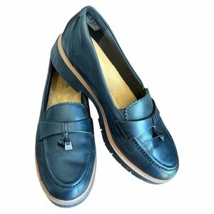 Clarks Women's Black Loafers Size 10M